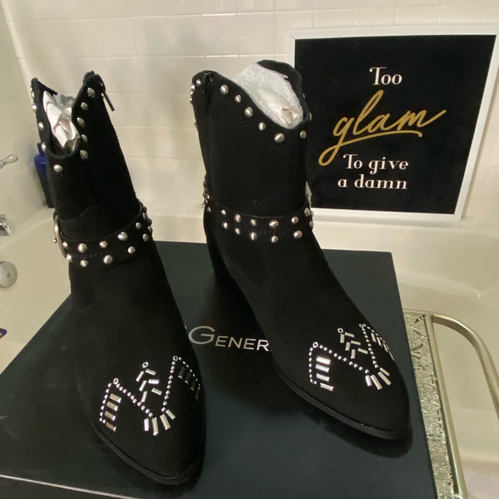 BCB Generation Boots. Women’s size 9 Brand New